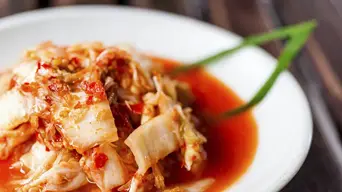 Kimchi: 5 Razones para consumirlo y receta para prepararlo
