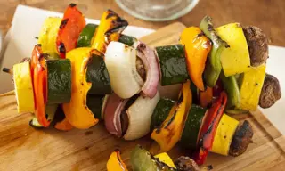 Brochetas de Vegetales con Champiñones