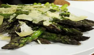 Espárragos italianos a la parrila