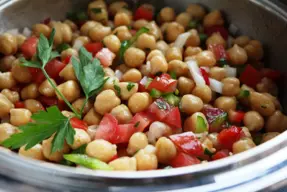 Ensalada fresca de garbanzos