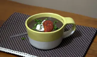 Puré de frijoles negros ahumado