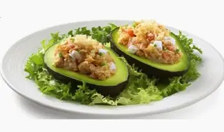 Aguacates rellenos con carne de Soja