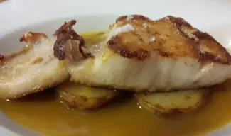 Mero horneado en su jugo