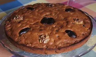 Pastel combinado de dátiles y nueces