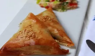 Triángulos de queso feta