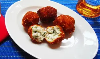 Bolas de requesón con albahaca