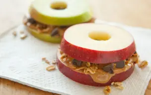 Snack de manzanas crocantes