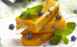 Helado de yogurt arándanos y mango