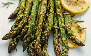 Snack de espárragos parrilleros