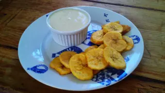 Snack de plátano verde
