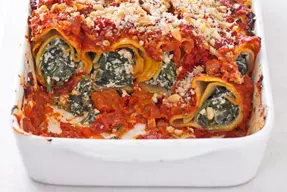 Canelones vegetarianos con tofu y espinaca