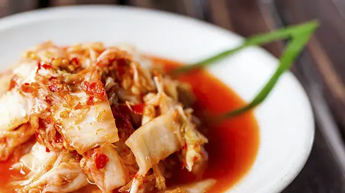 Kimchi: Razones para Consumirlo y Receta