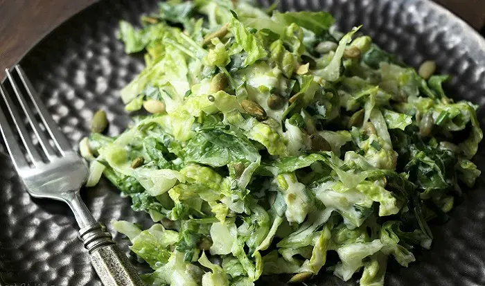 Ensalada con salsa de yogurt