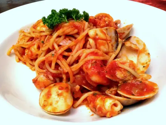 Spaghetti marinara