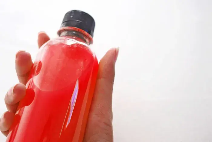 Botella de agua saborizada