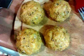 Buñuelitos de arroz y queso