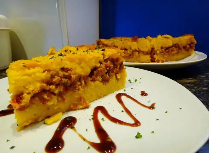 Pastel de maíz y pollo