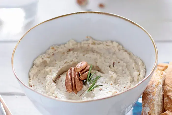 Dip de queso crema y nueces