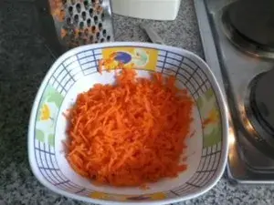 Tortilla de zanahoria y atún