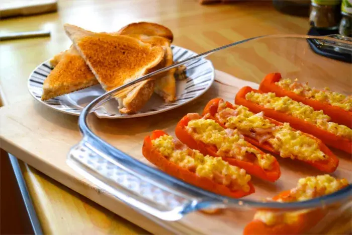 Deliciosas zanahorias rellenas de queso crema y jamón