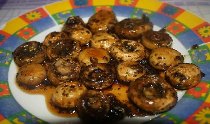 Champiñones caramelizados a la soja