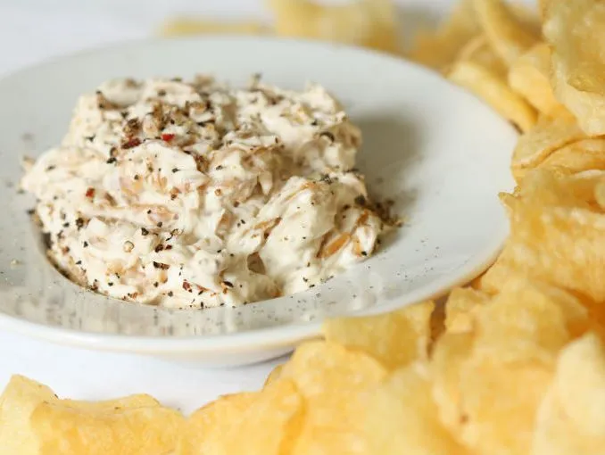 Dip de cebolla caramelizada