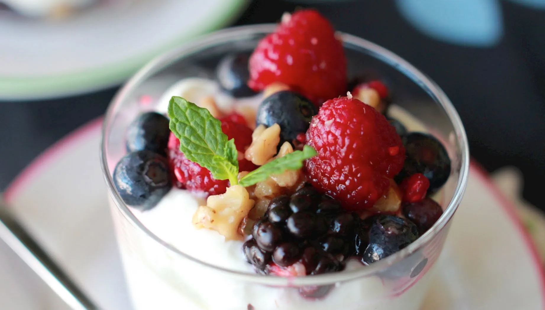 Mousse de yogur con frutas