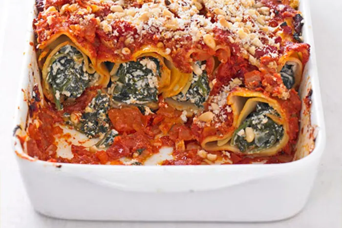 Canelones vegetarianos con tofu y espinaca